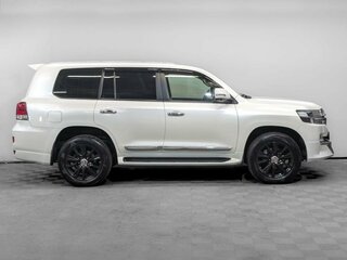 2020 Toyota Land Cruiser 200 Series Рестайлинг 2, белый, 7200000 рублей, вид 4