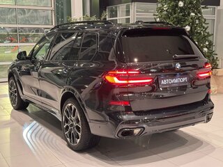 2025 BMW X7 40d I (G07) Рестайлинг, чёрный, 16590000 рублей, вид 4