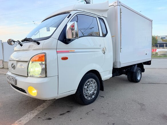 2009 Hyundai Porter II, белый, 770000 рублей - вид 2