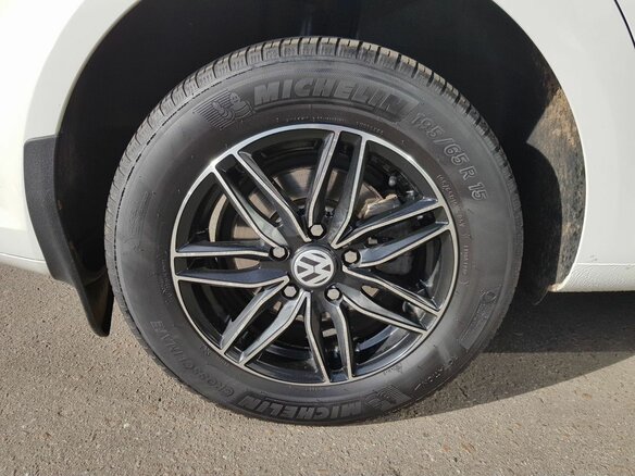 2011 Volkswagen Touran I Рестайлинг 2, белый, 910000 рублей - вид 12