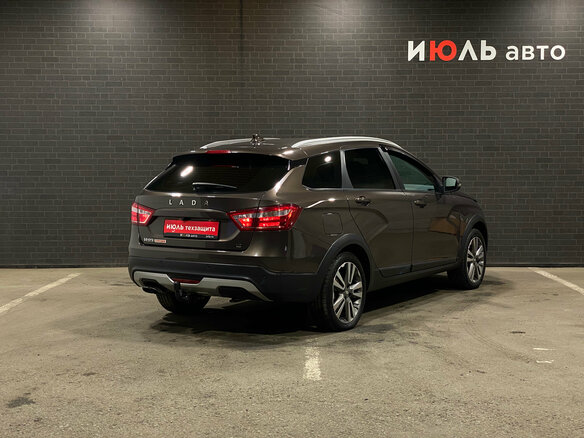2020 Lada (ВАЗ) Vesta SW Cross I, коричневый, 1070000 рублей - вид 4