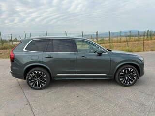 2026 Volvo XC90 B5 II Рестайлинг 2, серый, 10950000 рублей, вид 4