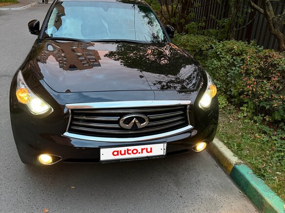 2016 Infiniti QX70, чёрный, 2500000 рублей - вид 2