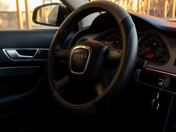 2006 Audi A6 III (C6), красный, 770000 рублей - вид 26