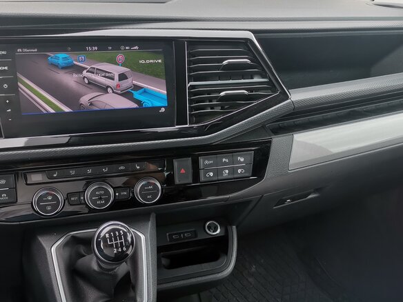 2019 Volkswagen Multivan T6 Рестайлинг, красный, 5250000 рублей - вид 30