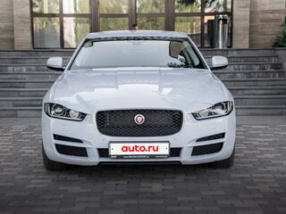 2016 Jaguar XE EcoBoost I, белый, 1800000 рублей, вид 1
