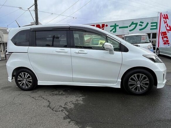 2016 Honda Freed I Рестайлинг 2, белый, 1050400 рублей - вид 2