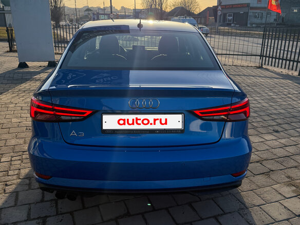 2019 Audi A3 III (8V) Рестайлинг, синий, 1900000 рублей - вид 5