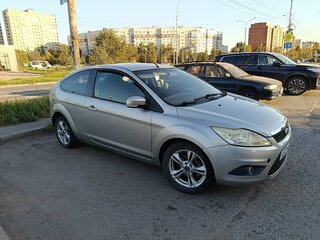 2009 Ford Focus II Рестайлинг, серебристый, 510000 рублей, вид 1