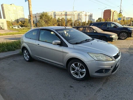 2009 Ford Focus II Рестайлинг, серебристый, 510000 рублей, вид 1