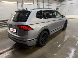 2021 Volkswagen Tiguan II Рестайлинг, серый, 3600000 рублей, вид 4