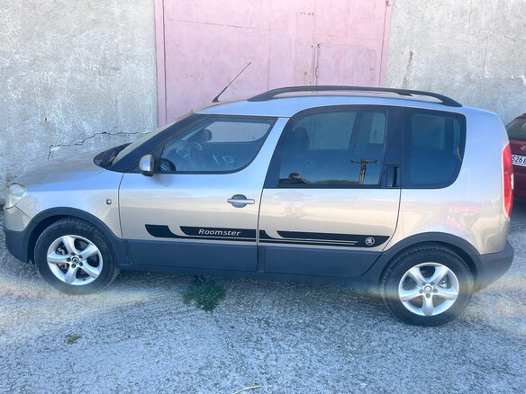 2008 Skoda Roomster Scout I, серый, 570000 рублей - вид 4