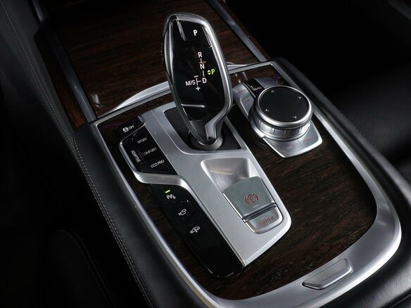 2022 BMW 7 серии 730i VI (G11/G12) Рестайлинг, серый, 6899000 рублей - вид 15