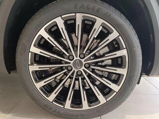 2026 Geely Monjaro I, зелёный, 4954990 рублей, вид 4