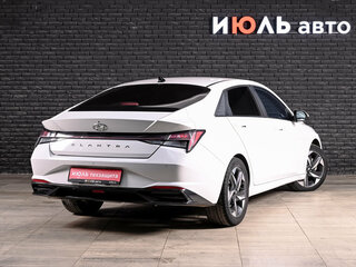 2021 Hyundai Elantra VII (CN7), белый, 1940000 рублей, вид 4