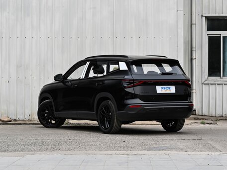2026 Jetta VS8, чёрный, 2050000 рублей, вид 4