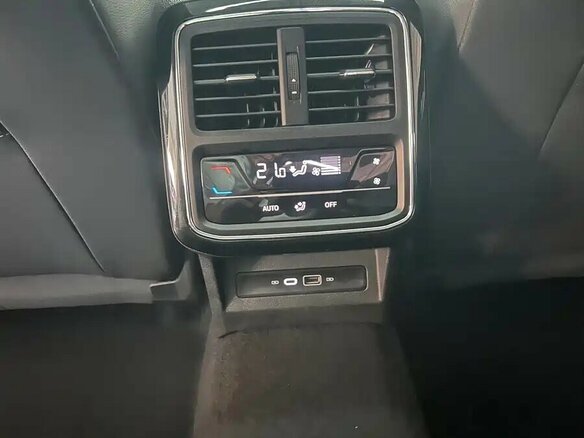 2023 Volkswagen Passat B8 Рестайлинг, чёрный, 1550333 рублей - вид 18