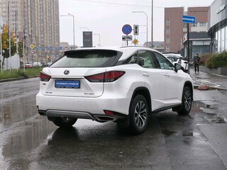 2021 Lexus RX 300 IV Рестайлинг, белый, 4600000 рублей, вид 4