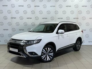 2019 Mitsubishi Outlander III Рестайлинг 3, белый, 2063000 рублей, вид 3