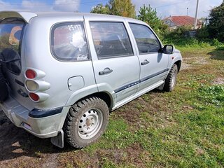 2006 Chevrolet Niva I, серебристый, 200000 рублей, вид 4