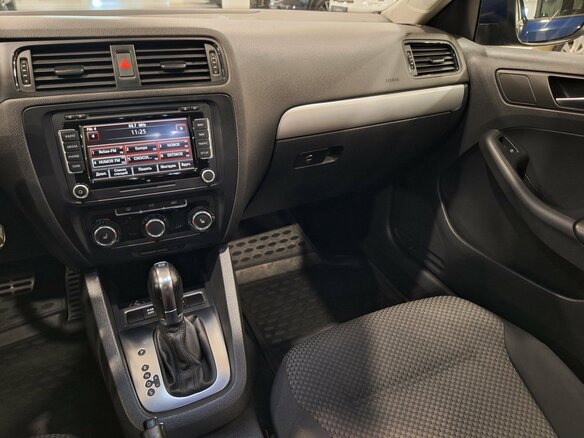 2012 Volkswagen Jetta VI, синий, 1150000 рублей - вид 16