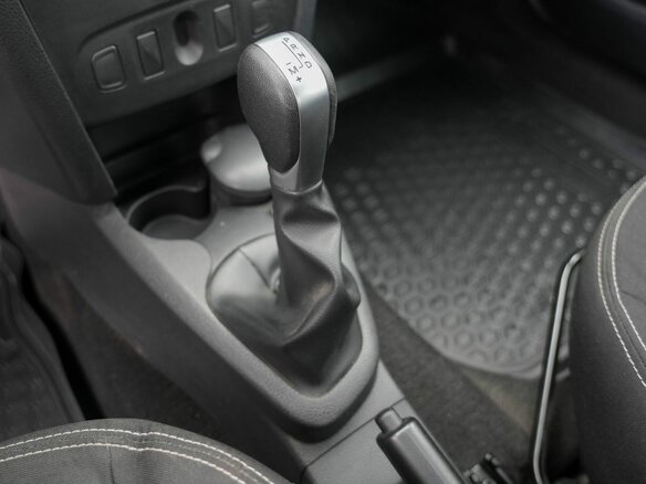 2022 Renault Logan Stepway II Рестайлинг, белый, 1280000 рублей - вид 12