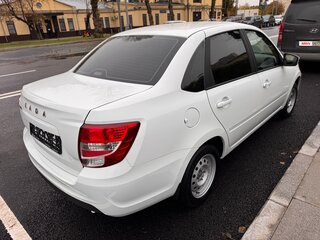 2025 Lada (ВАЗ) Granta I Рестайлинг, белый, 1018000 рублей, вид 4