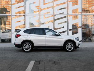 2020 BMW X1 18d xDrive II (F48) Рестайлинг, белый, 2835000 рублей, вид 5