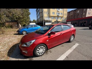 2015 Hyundai Solaris I Рестайлинг, красный, 725000 рублей, вид 1