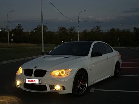 2008 BMW 3 серии 325i V (E90/E91/E92/E93), белый, 1750000 рублей, вид 1