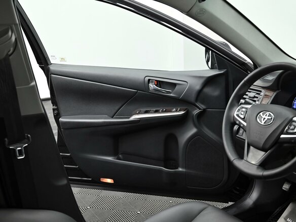 2017 Toyota Camry VII (XV50) Рестайлинг 2, чёрный, 1835000 рублей - вид 11