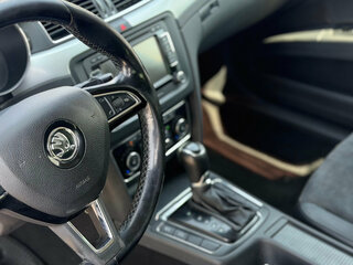 2014 Skoda Superb DSG II Рестайлинг, красный, 928000 рублей, вид 3