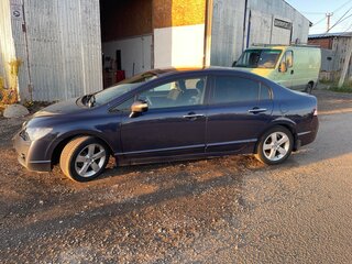 2010 Honda Civic VIII Рестайлинг, синий, 700000 рублей, вид 4