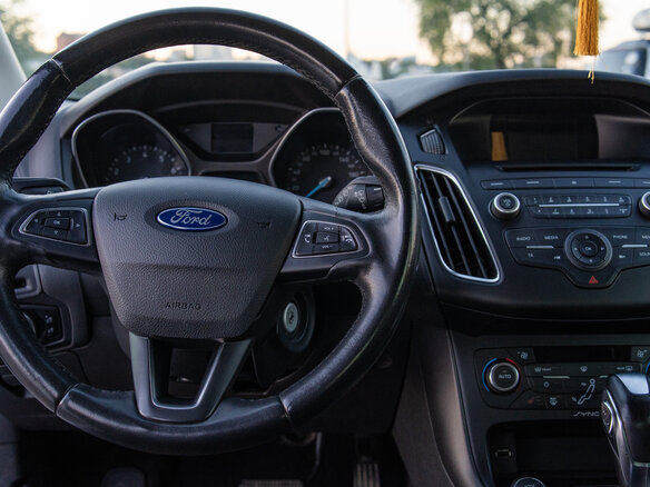 2017 Ford Focus III Рестайлинг, белый, 1400000 рублей - вид 14
