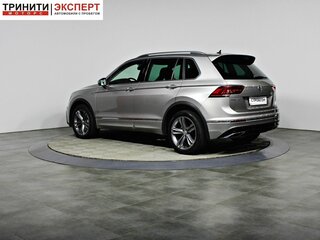 2020 Volkswagen Tiguan II, серебристый, 3097000 рублей, вид 3