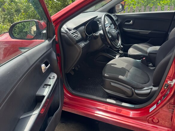 2014 Kia Rio III, красный, 650000 рублей - вид 6