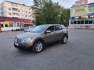 2010 Nissan Qashqai I Рестайлинг, коричневый, 800000 рублей, вид 1