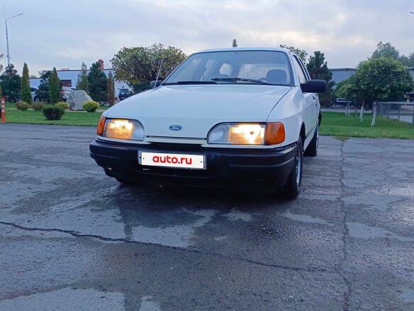 1988 Ford Sierra I Рестайлинг, белый, 70000 рублей - вид 1
