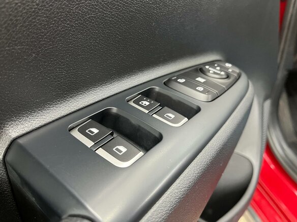2022 Kia Rio X IV Рестайлинг, красный, 1969982 рублей - вид 13