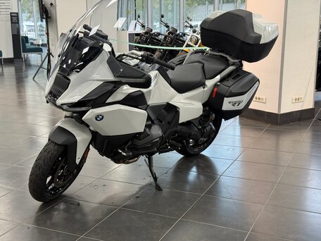 2025 BMW R 1300 RT, чёрный, 2890000 рублей, вид 1