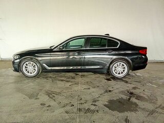 2018 BMW 5 серии 520d VII (G30/G31/G38), чёрный, 2730000 рублей, вид 5