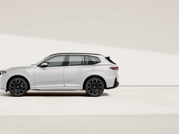 2026 BMW X5 40d V (G65), белый, 17000000 рублей - вид 3