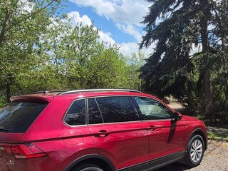 2017 Volkswagen Tiguan II, пурпурный, 2300000 рублей, вид 1