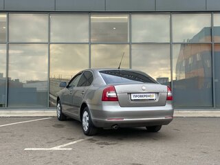 2010 Skoda Octavia II (A5) Рестайлинг, серый, 599000 рублей, вид 5