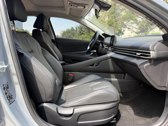 2023 Hyundai Elantra VII (CN7), серый, 1596000 рублей - вид 16