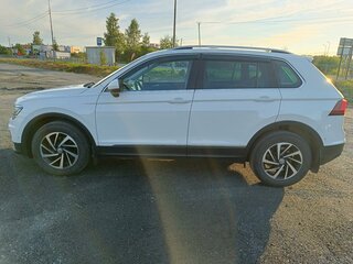 2018 Volkswagen Tiguan II, белый, 2150000 рублей, вид 3