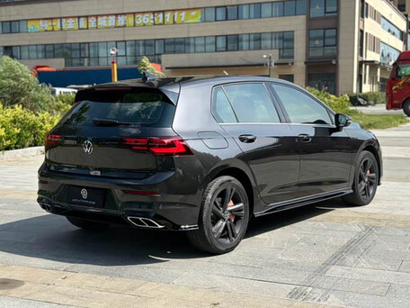 2023 Volkswagen Golf VIII, серый, 1960000 рублей, вид 4