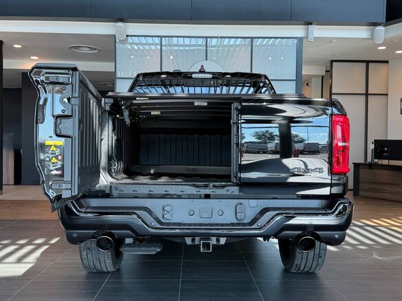 2026 Ram 1500 Crew Cab eTorque V Рестайлинг, чёрный - вид 15