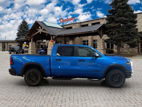 2025 Ram 1500 Crew Cab V Рестайлинг, синий, 5954000 рублей, вид 2