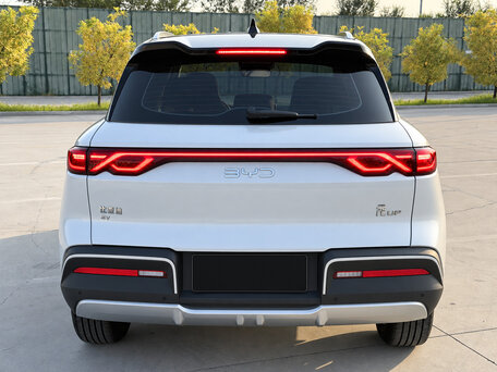 2025 BYD Yuan Up 45.12 kWh, белый, 1645000 рублей, вид 4